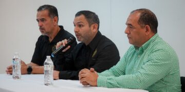 PRESENTA PROCURADOR AL NUEVO DIRECTOR DE LA AGENCIA ESTATAL DE INVESTIGACIÓN CRIMINAL 