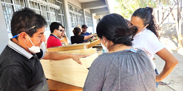 ICATEBCS abre convocatoria para instructores externos en herrería, carpintería y tapicería  