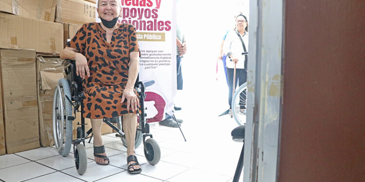 Gobierno Estatal beneficia a más de 360 personas con sillas de ruedas y apoyos de movilidad 