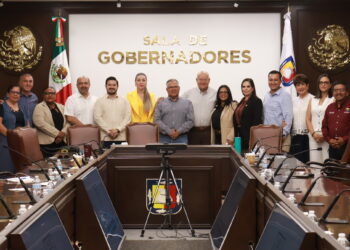 Se reúne Gobernador VMCC con diputados locales y el cabildo de Comondú