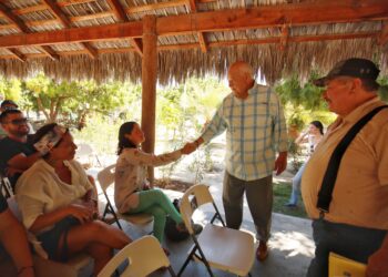 Gobernador VCC realiza visita de trabajo a La Ventana y El Sargento para atender al sector pesquero