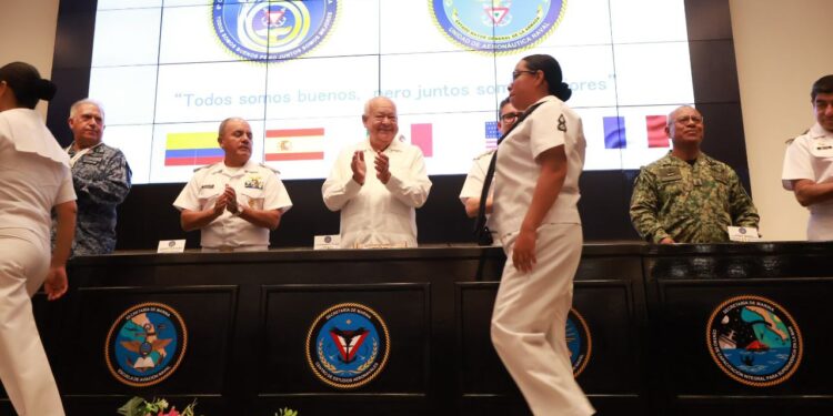 Inaugura Gobernador VCC Congreso Internacional de Seguridad Aérea