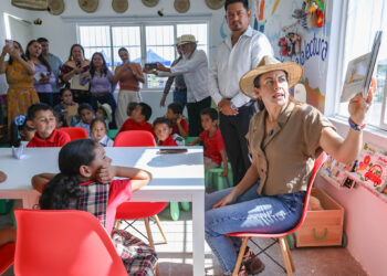 Inaugura Milena Quiroga biblioteca infantil en Las Pocitas