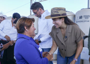 Anuncia Milena Quiroga acciones de agua potable y alumbrado para Los Dolores