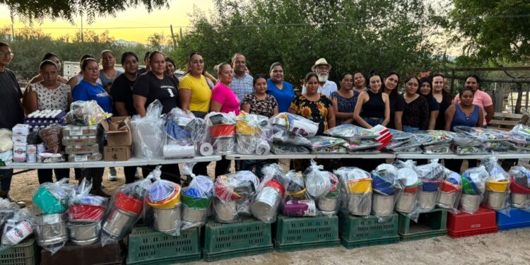 Imparten a 30 mujeres de Los Planes curso de repostería y pastelería