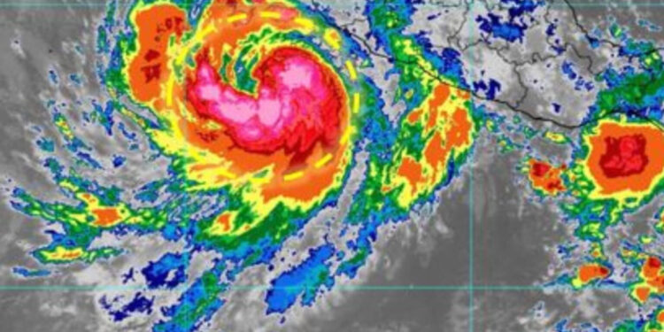 La Embajada de EE. UU. emite alerta por intensificación del huracán Priscilla frente al Pacífico mexicano