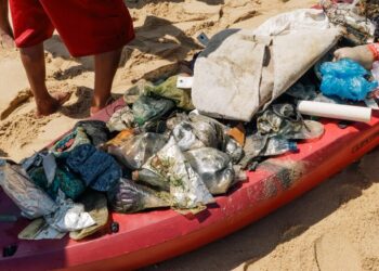 Realiza ZOFEMAT jornada de limpieza subacuática en la bahía El Médano