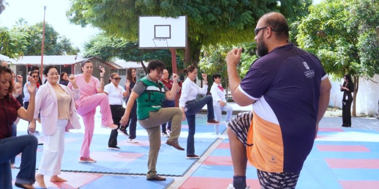 Implementa Ayuntamiento de Los Cabos el programa “Moviéndote x tus Derechos” en el marco del Mes Rosa