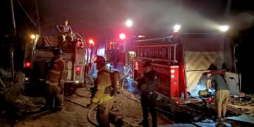Atiende Ayuntamiento de Los Cabos a familias afectadas por incendio en la colonia Lagunitas