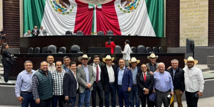 Legisladores de BCS respaldan a productores del Valle de Santo Domingo en defensa del uso agrícola del agua