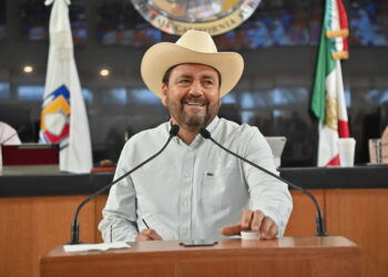 Diputado Venustiano Pérez Sánchez propone reconocer la trayectoria artística de Enoc Leaño 