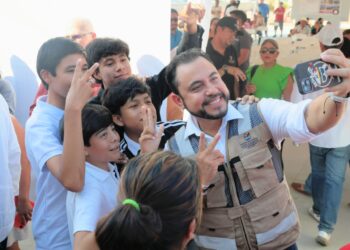 Más de 700 estudiantes son beneficiados con la construcción de jardín de niños, primaria, secundaria y preparatoria 