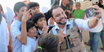 Más de 700 estudiantes son beneficiados con la construcción de jardín de niños, primaria, secundaria y preparatoria 