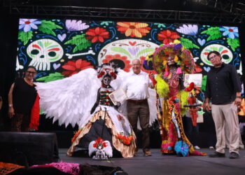 Encabeza Víctor Castro, el festival de Día de Muertos en la Unidad Cultural Jesús Castro Agúndez