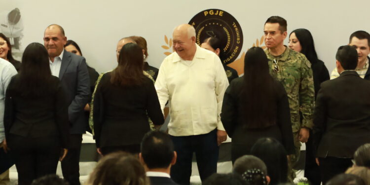 Encabeza Gobernador VCC ceremonia de graduación de nuevos Agentes de Investigación Criminal