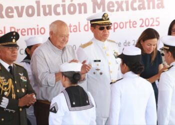 Preside Gobernador VCC ceremonia y desfile cívico-deportivo por el CXV Aniversario de la Revolución Mexicana