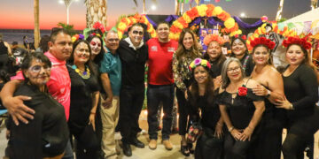 Vivió La Paz colorido y exitoso festival de Día de Muertos en el malecón