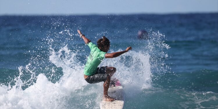 Inicia el Surf Open Cerritos 2025 con surfistas de 14 países