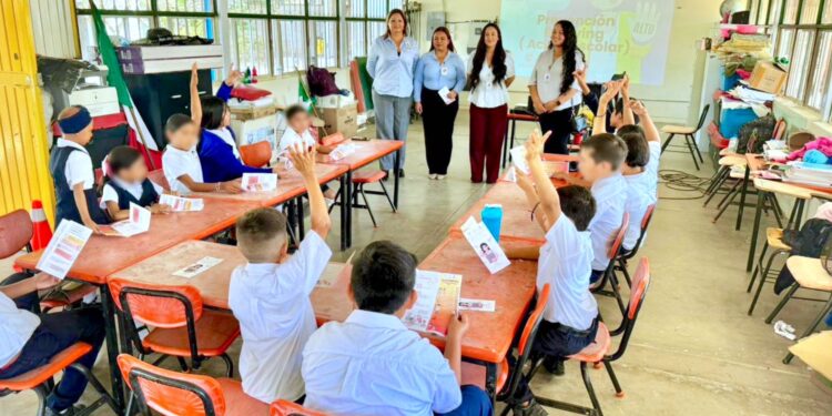 Llevan taller de prevención del acoso escolar a la comunidad de La Candelaria