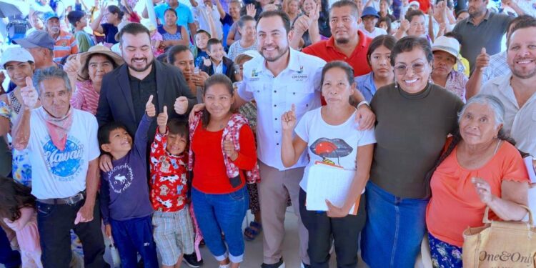 Habitantes de la colonia Leonardo Gastélum reciben pavimentación integral con concreto hidráulico 