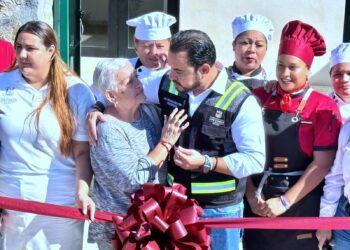 Entrega Christian Agúndez obra de rehabilitación de Casa Peregrino en San José del Cabo