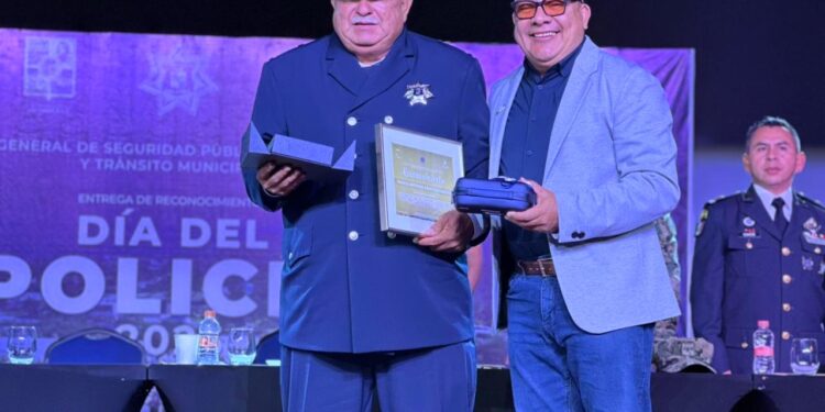Ayuntamiento de Los Cabos conmemora el Día de las y los Policías con distinciones para 81 elementos destacados