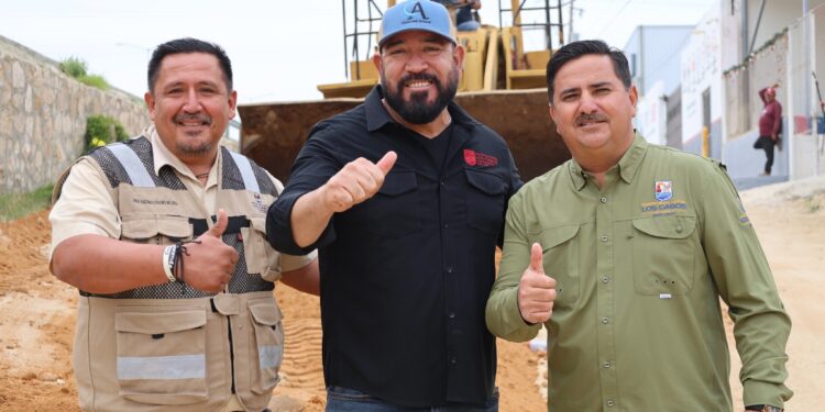 Contribuye Ecología con trabajos de rehabilitación en principales vialidades de Los Cabos