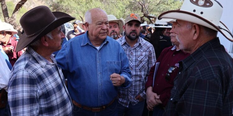 Refrenda Gobernador Víctor Castro compromiso con la Sierra de Guadalupe, en Mulegé