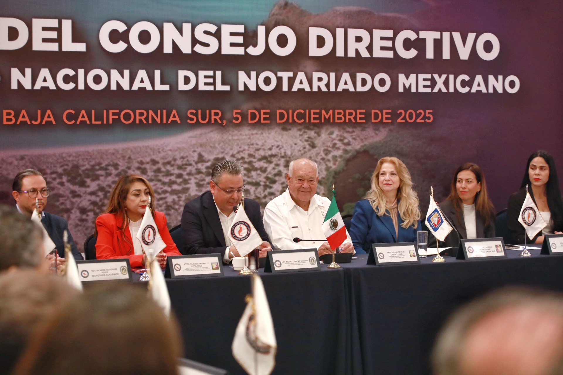 Gobernador inaugura en La Paz la sesión del Consejo Directivo del Colegio Nacional del Notariado Mexicano