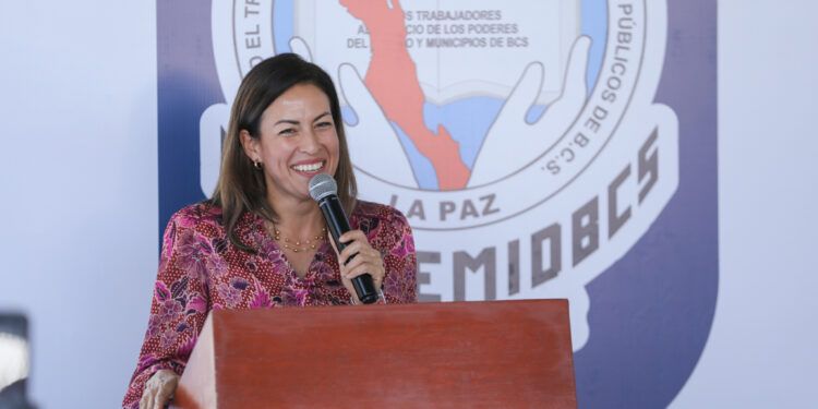 Anuncia Milena Quiroga incremento al bono anual de jubilados y pensionados