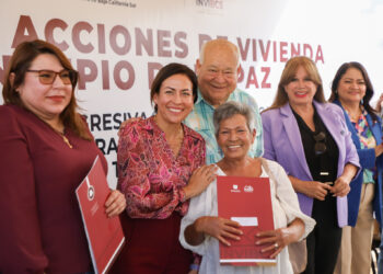 Anuncia Milena Quiroga apoyo a familias de La Pasión para contratos de agua potable a precio justo