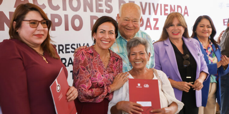 Anuncia Milena Quiroga apoyo a familias de La Pasión para contratos de agua potable a precio justo