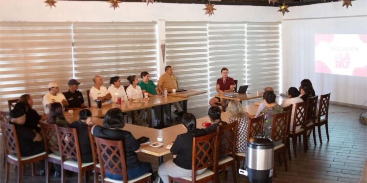 Capacita Ayuntamiento de La Paz a personal del Hotel La Concha en materia de discapacidad, diversidad sexual y de género