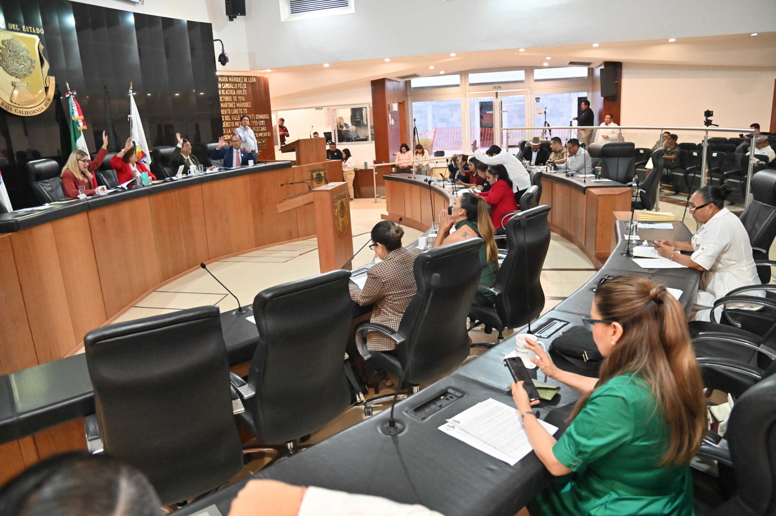 Aprueban  reformas a beneficio de las y los trabajadores burócratas