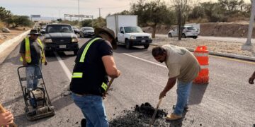 Atiende Gobierno de Los Cabos puntos críticos de baches en el corredor turístico