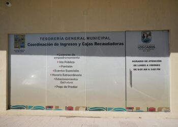 Facilitan pago de impuestos con horario extendido en Plaza Tres Vírgenes de Cabo San Lucas