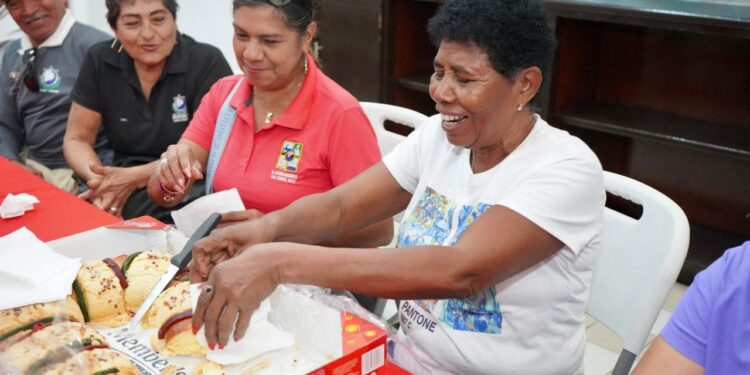 Reconoce delegada de Cabo San Lucas trabajo del personal de mantenimiento