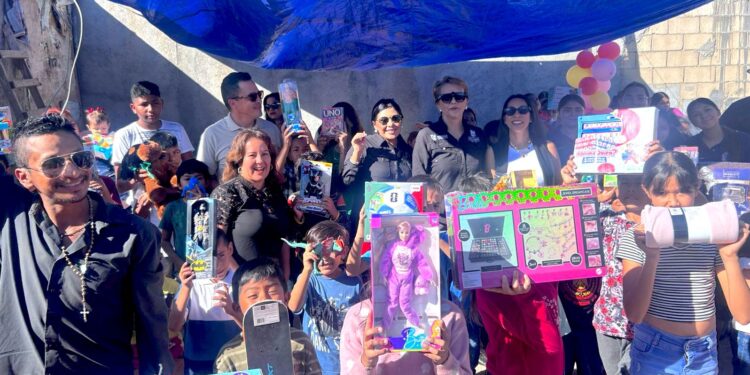 Encuentro de voluntades hace posible festejo de Día de Reyes para la niñez de la colonia El Chamizal