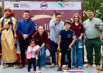 Promueve GAB del CECyTE convivencia familiar con la niñez del Centenario en La Paz