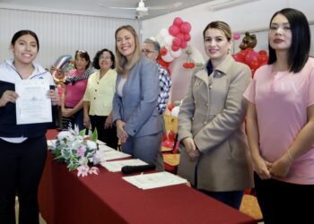 ICATEBCS fortalece el desarrollo laboral con la primera clausura de cursos de 2026