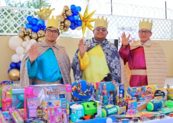 Celebran Día de Reyes en el Centro de Inclusión y Desarrollo de Cabo San Lucas