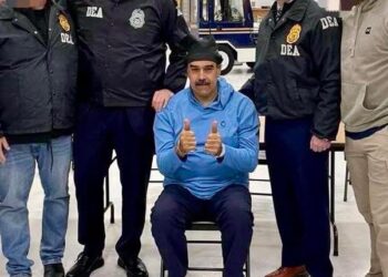 🚨 MADURO ES TRASLADADO A NUEVA YORK Y QUEDA BAJO CUSTODIA FEDERAL EN BROOKLYN