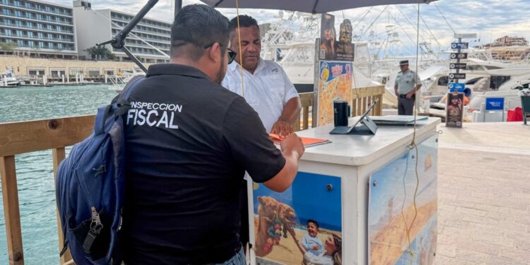 Encabezan autoridades municipales operativo de supervisión en la Marina de Cabo San Lucas