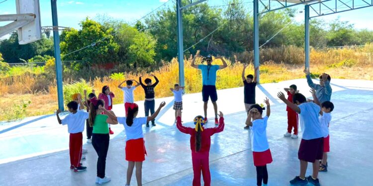 Programa de Educación Física beneficia a más de 500 niñas y niños en comunidades de Los Cabos