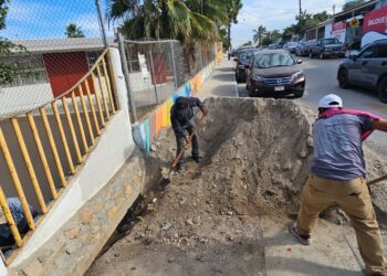 Reactivan trabajos de albañilería en escuelas de Cabo San Lucas