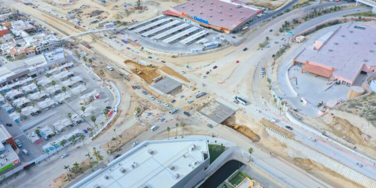 Reactivan obras de la Glorieta de las Mujeres Libres de BCS; avance supera el 60%