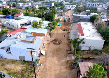 Avanza Obras Públicas con la remodelación de la calle Paseo de Los Marinos en San José del Cabo