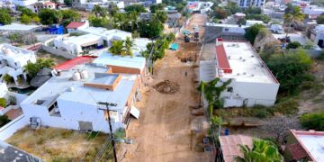 Avanza Obras Públicas con la remodelación de la calle Paseo de Los Marinos en San José del Cabo