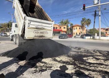 Caza Baches fortalece la seguridad vial en la colonia Guaymitas de San José del Cabo