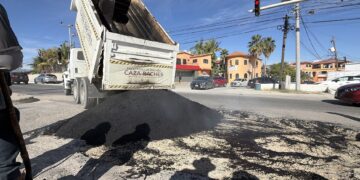 Caza Baches fortalece la seguridad vial en la colonia Guaymitas de San José del Cabo